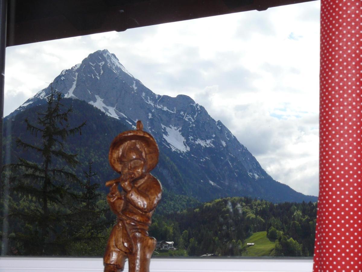 Ferienwohnung Arzgrube Mittenwald Bagian luar foto